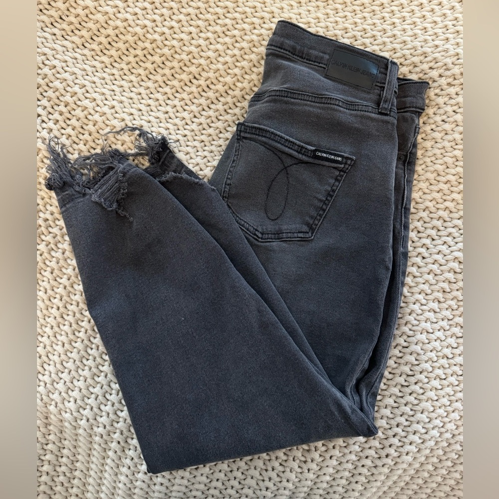 Calvin Klein Gray Denim Cropped Jeans Size 29